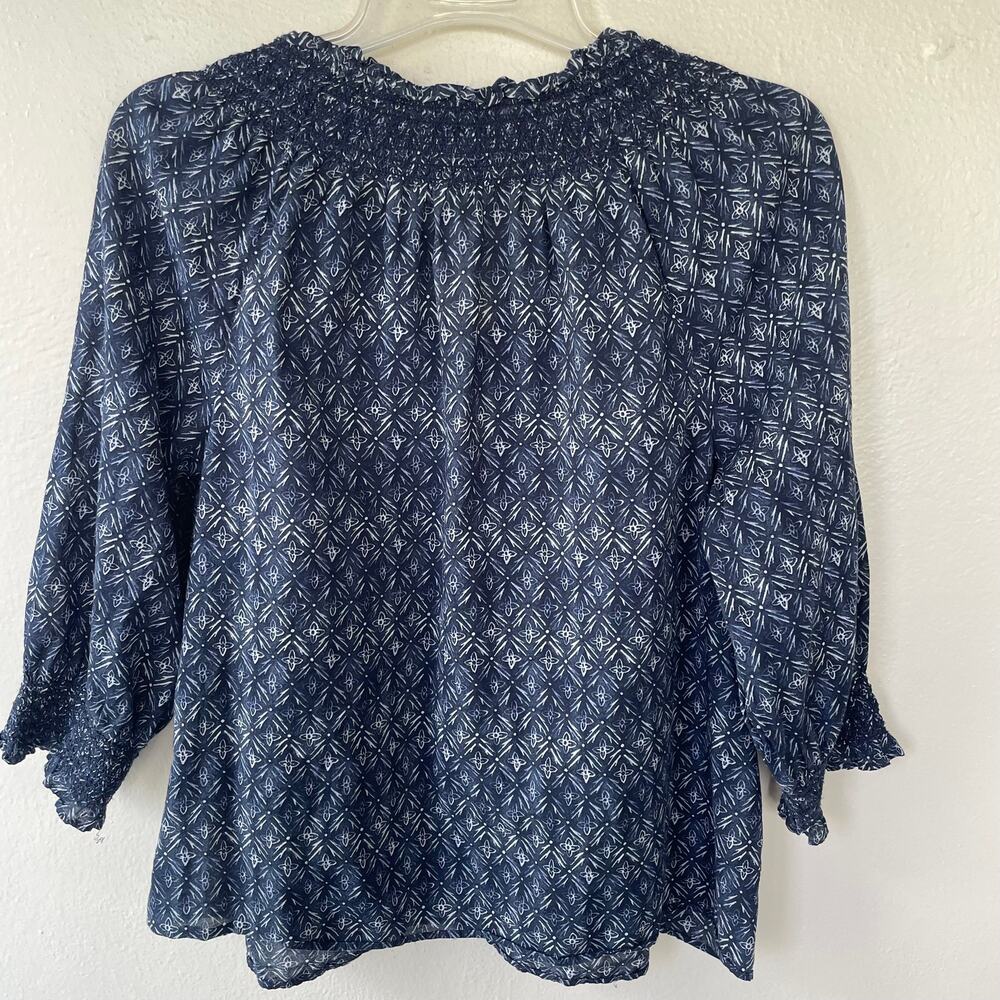 Talbots size L (Runs small) Smocked Babydoll blouse blue - Picture 8 of 10